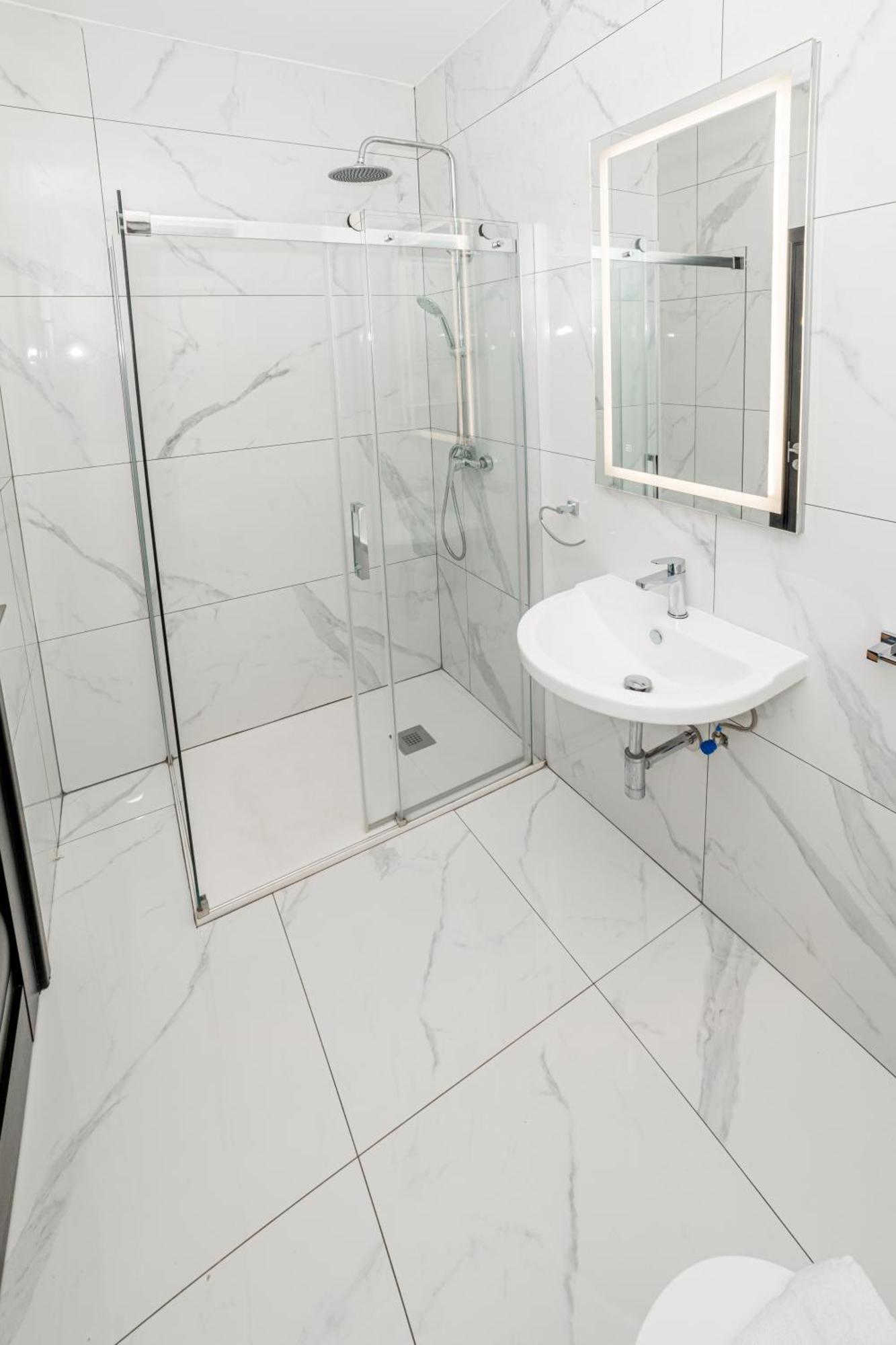New And Modern Home In Bugibba, Great Location St Paul's Bay Exterior foto